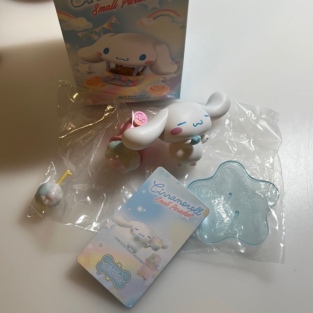 Cinnamonroll small paradise x miniso blind box